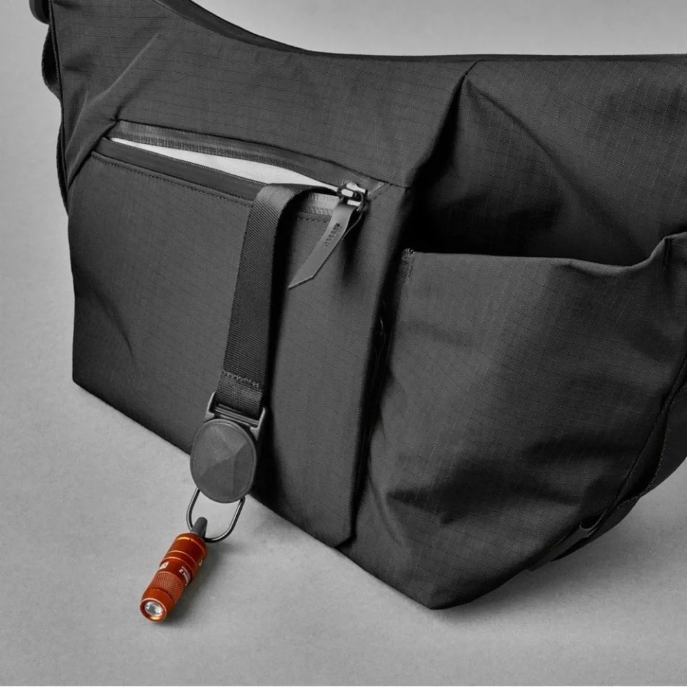 NWT Alpaka Flow satchel 4L - black A2